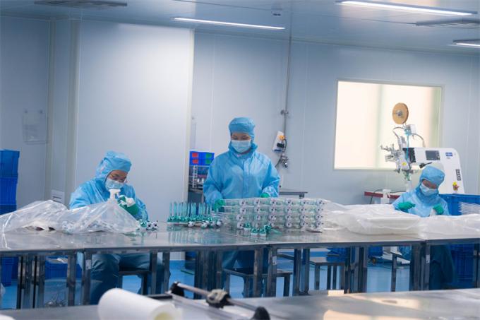 مبزل جراحي مبزل 10 مم يمكن التخلص منها بالمنظار CE مع علامة / ISO13485 6